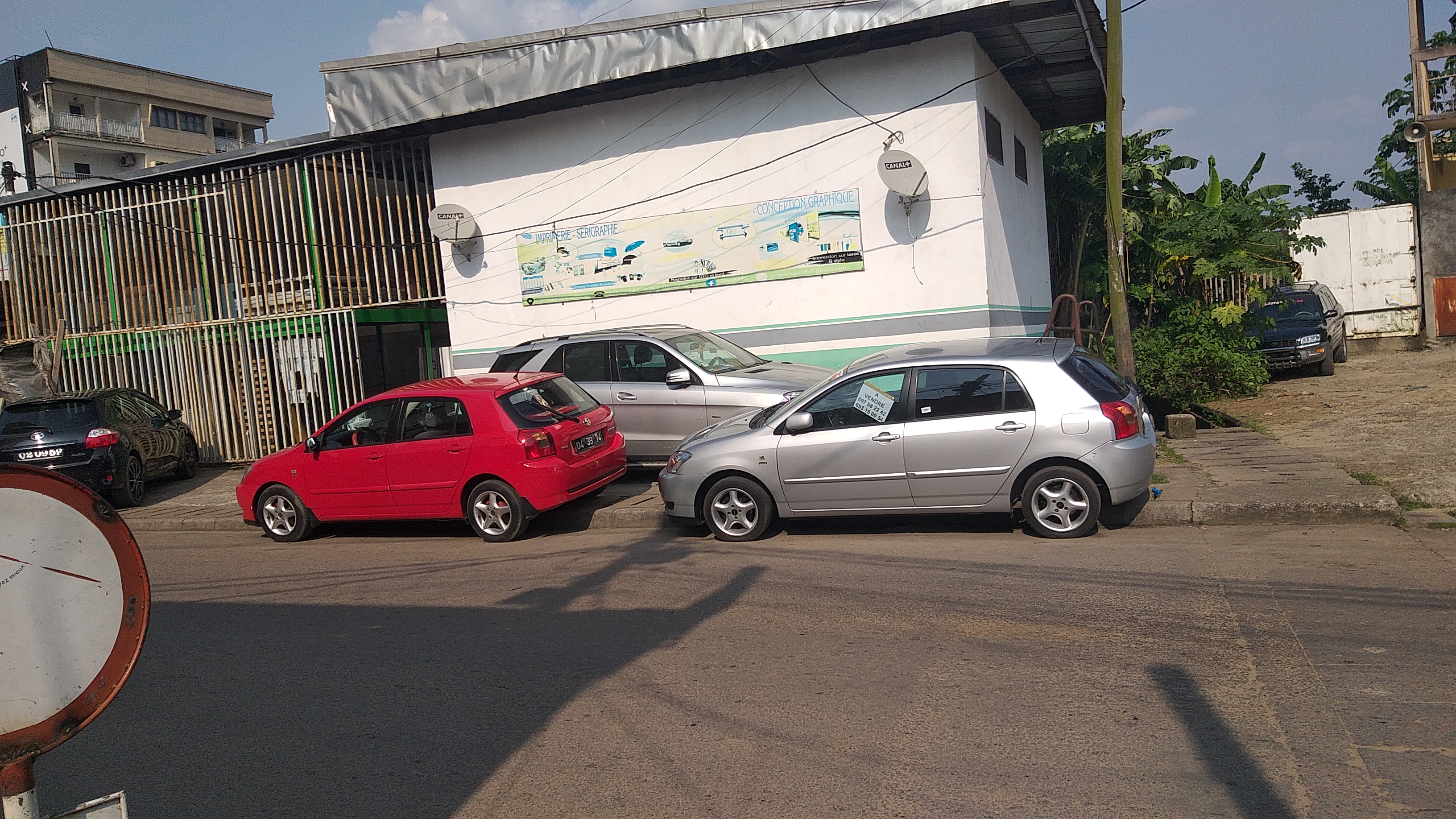 115 et Mercedes bluette 