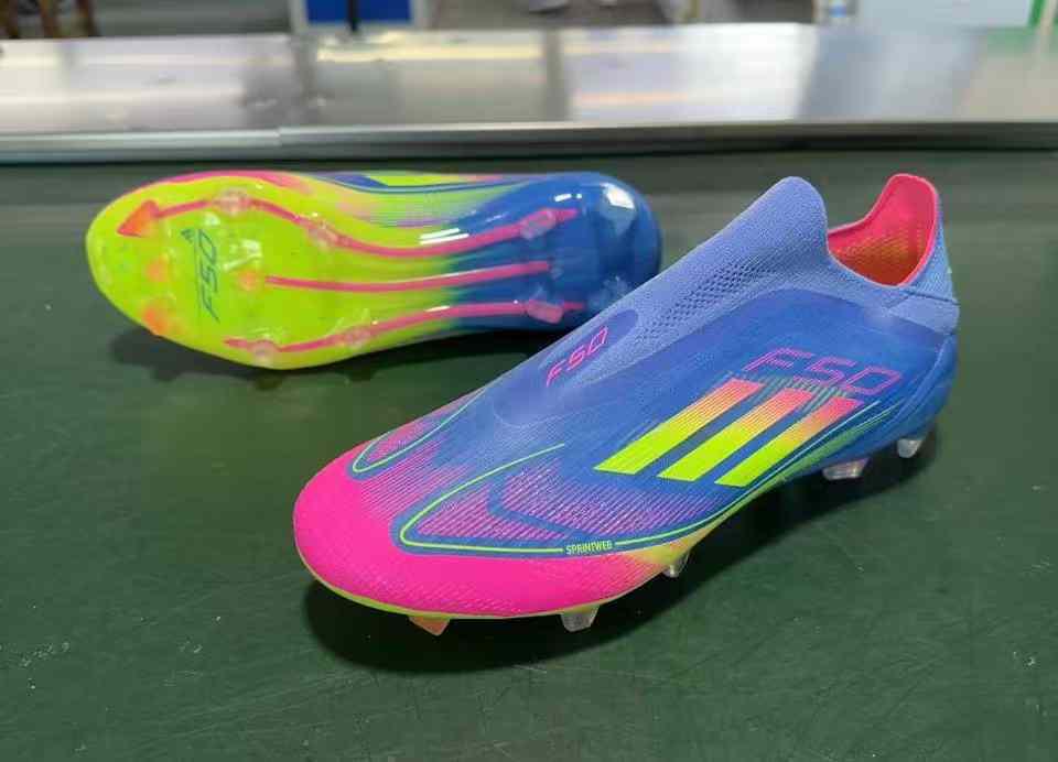 Godasses ADIDAS  F50