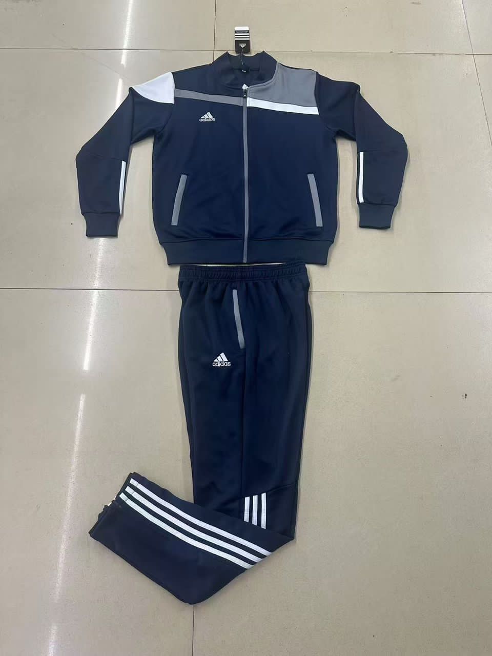 Survêtements Adidas 