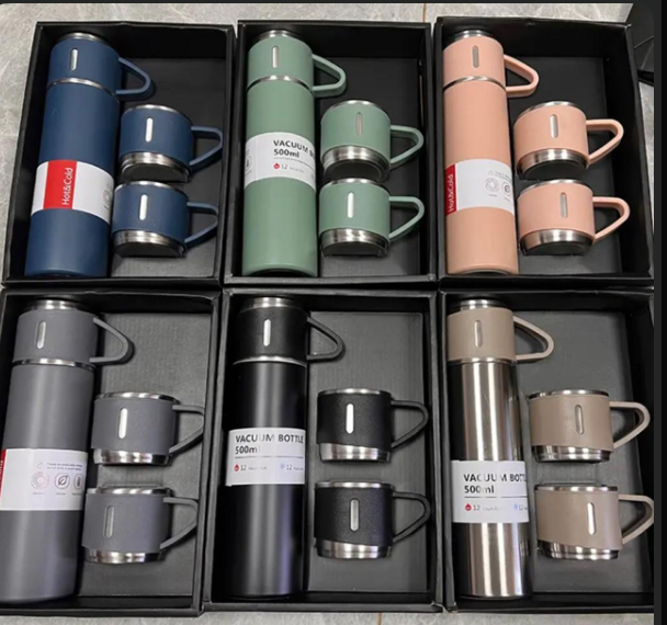 Thermos avec 3 cups