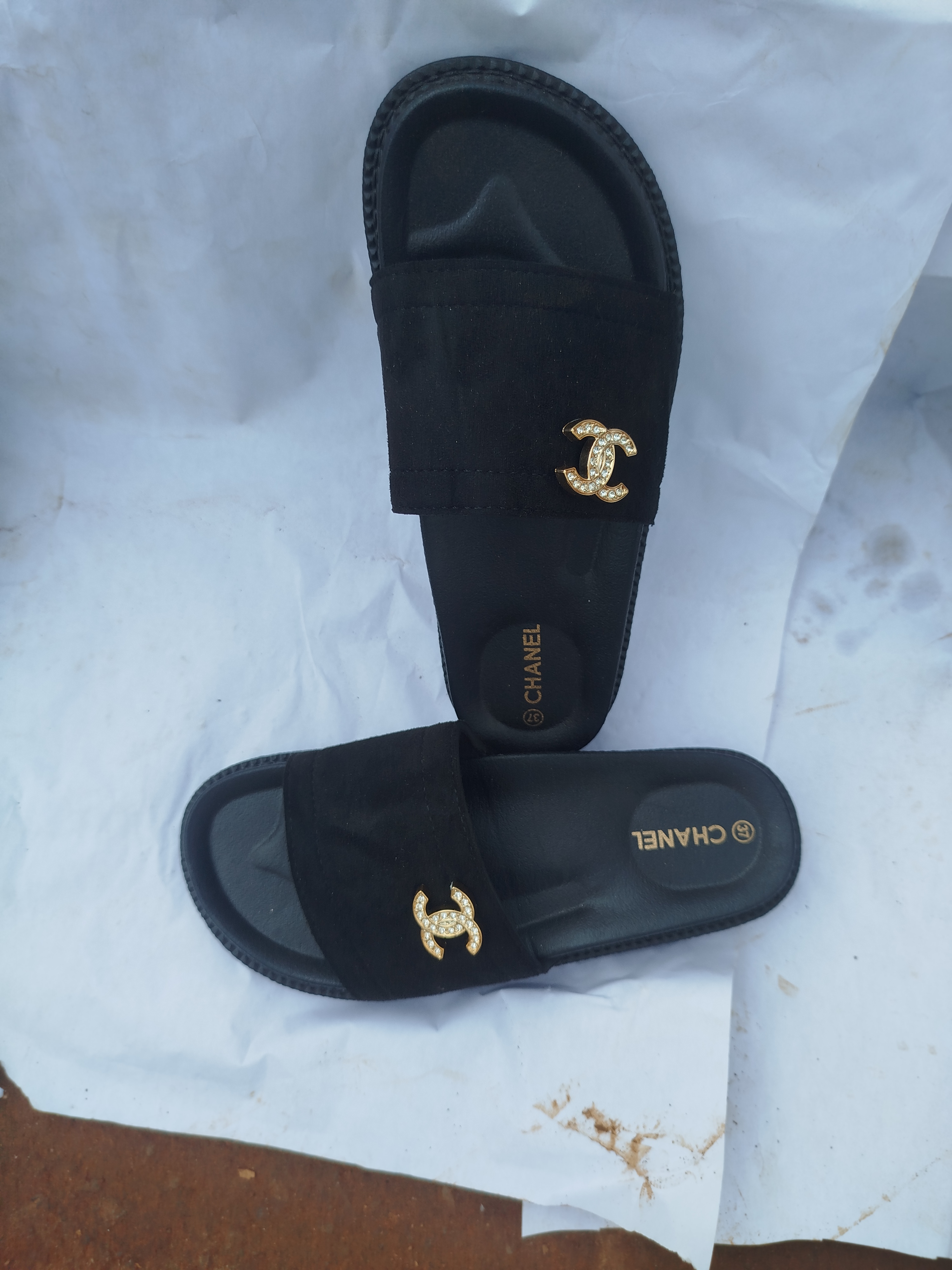 Babouches  et chaussures fermée