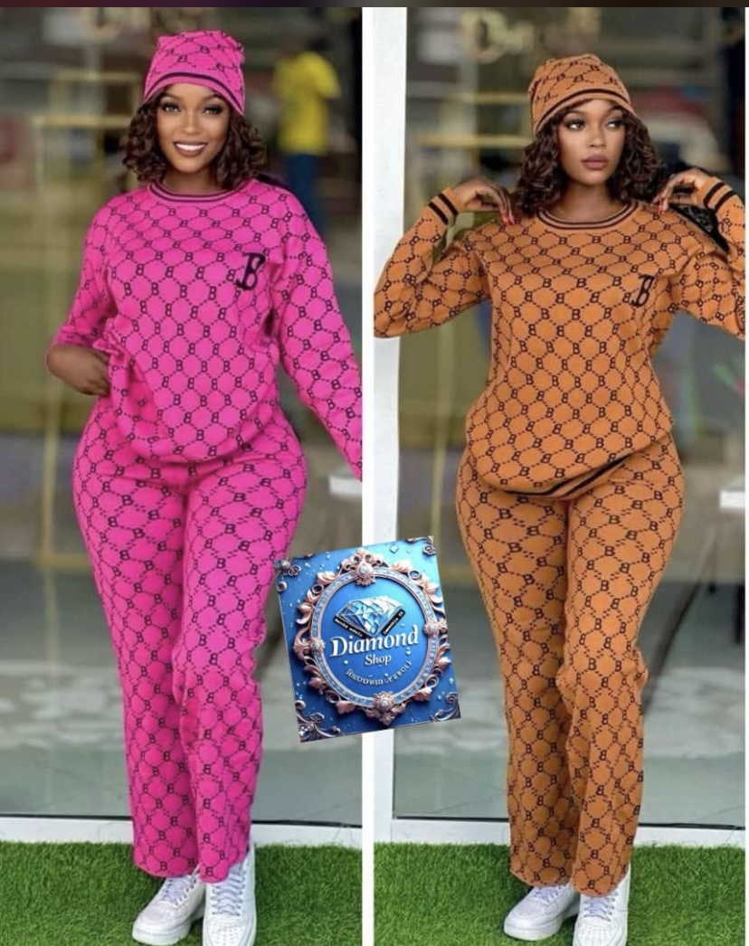 Vêtements pour femmes et jeunes filles 